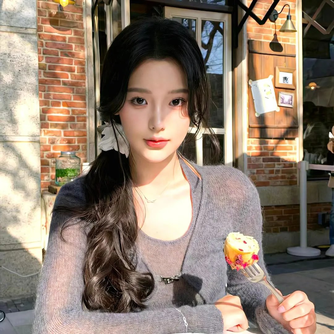 绿茵春色 海报