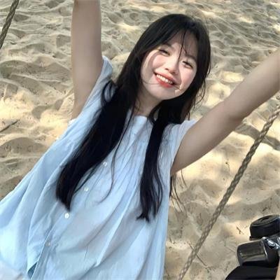 艳阳假期 海报